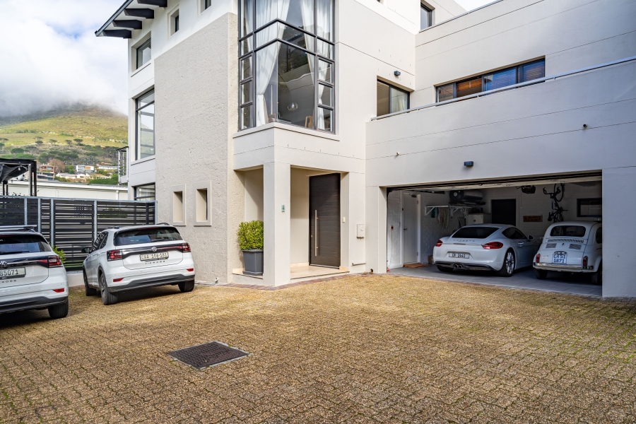 3 Bedroom Property for Sale in Oranjezicht Western Cape